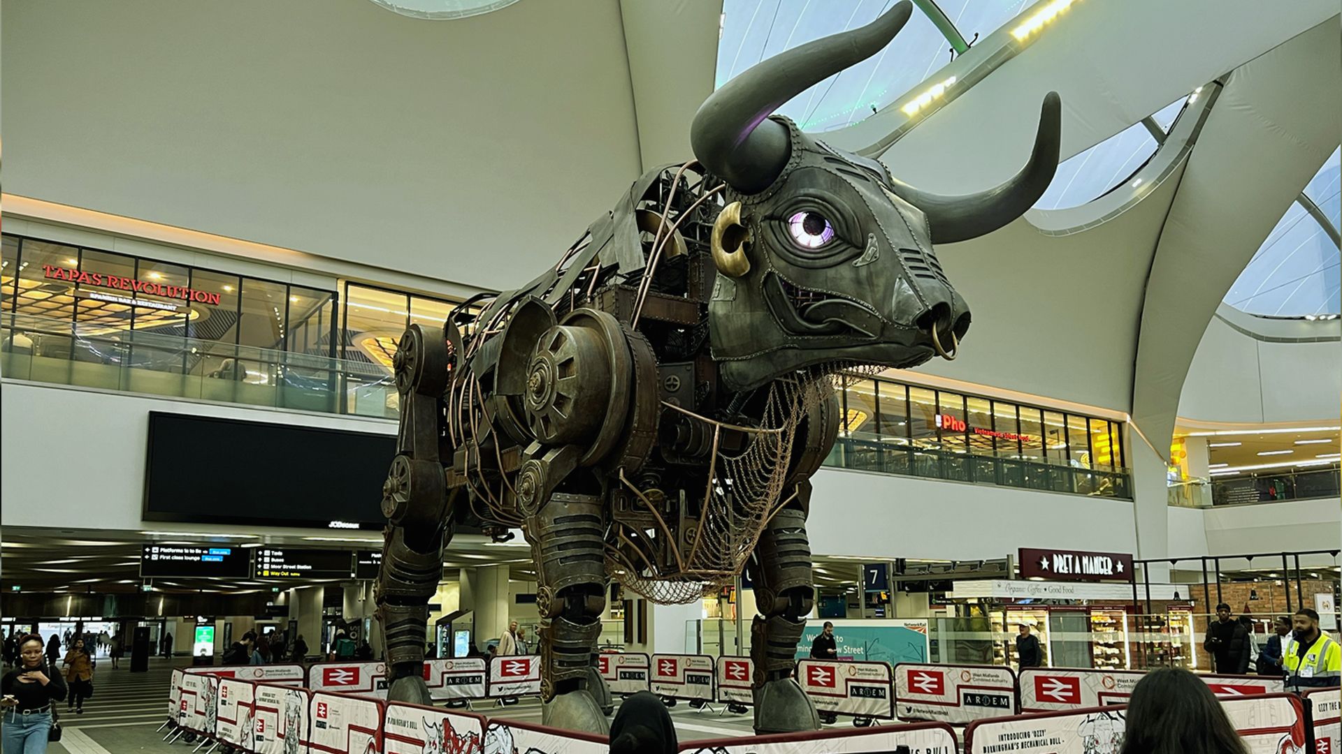 Admire The Bull Statue Birmingham