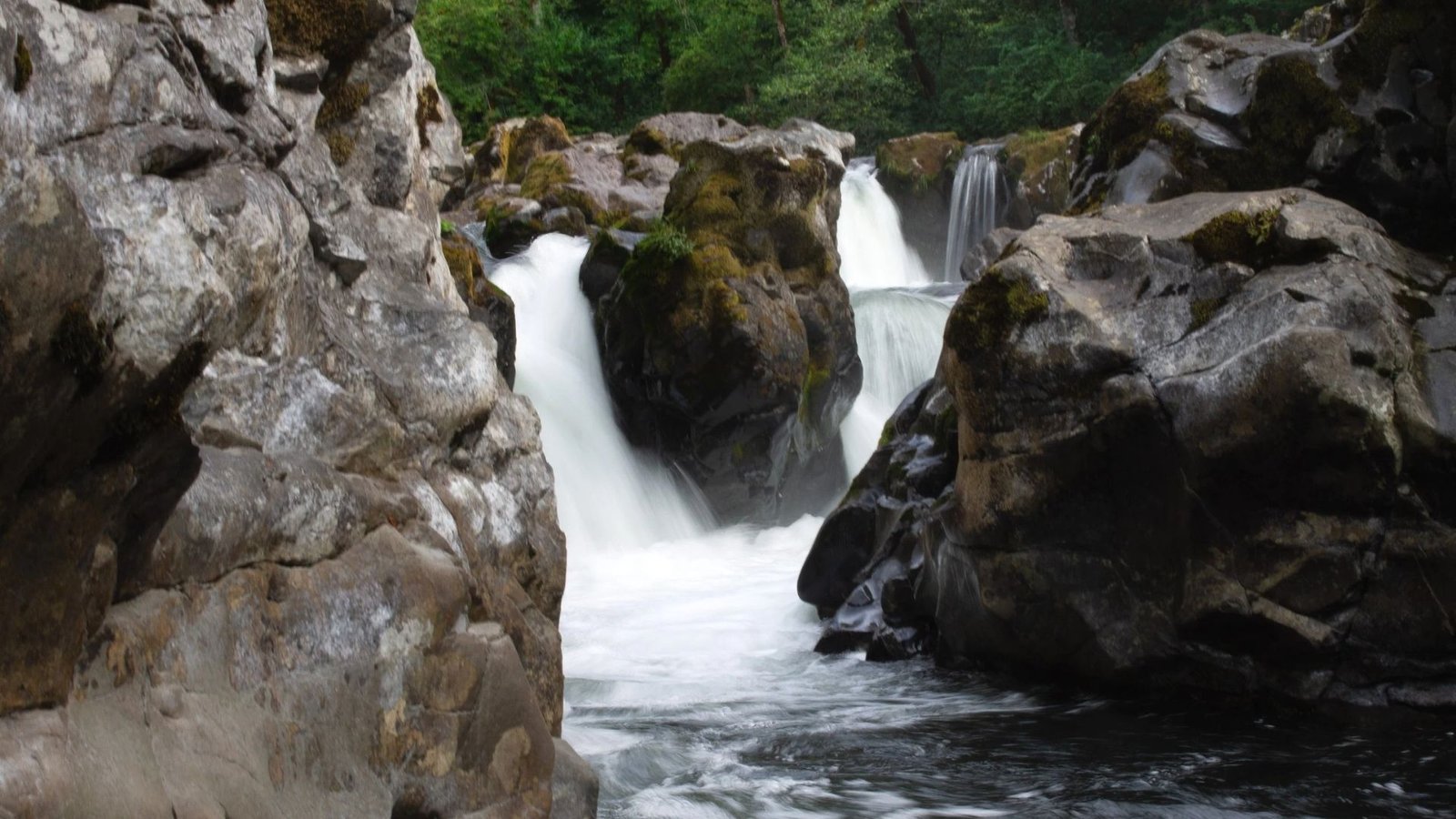 Waterfalls Worth Seeing