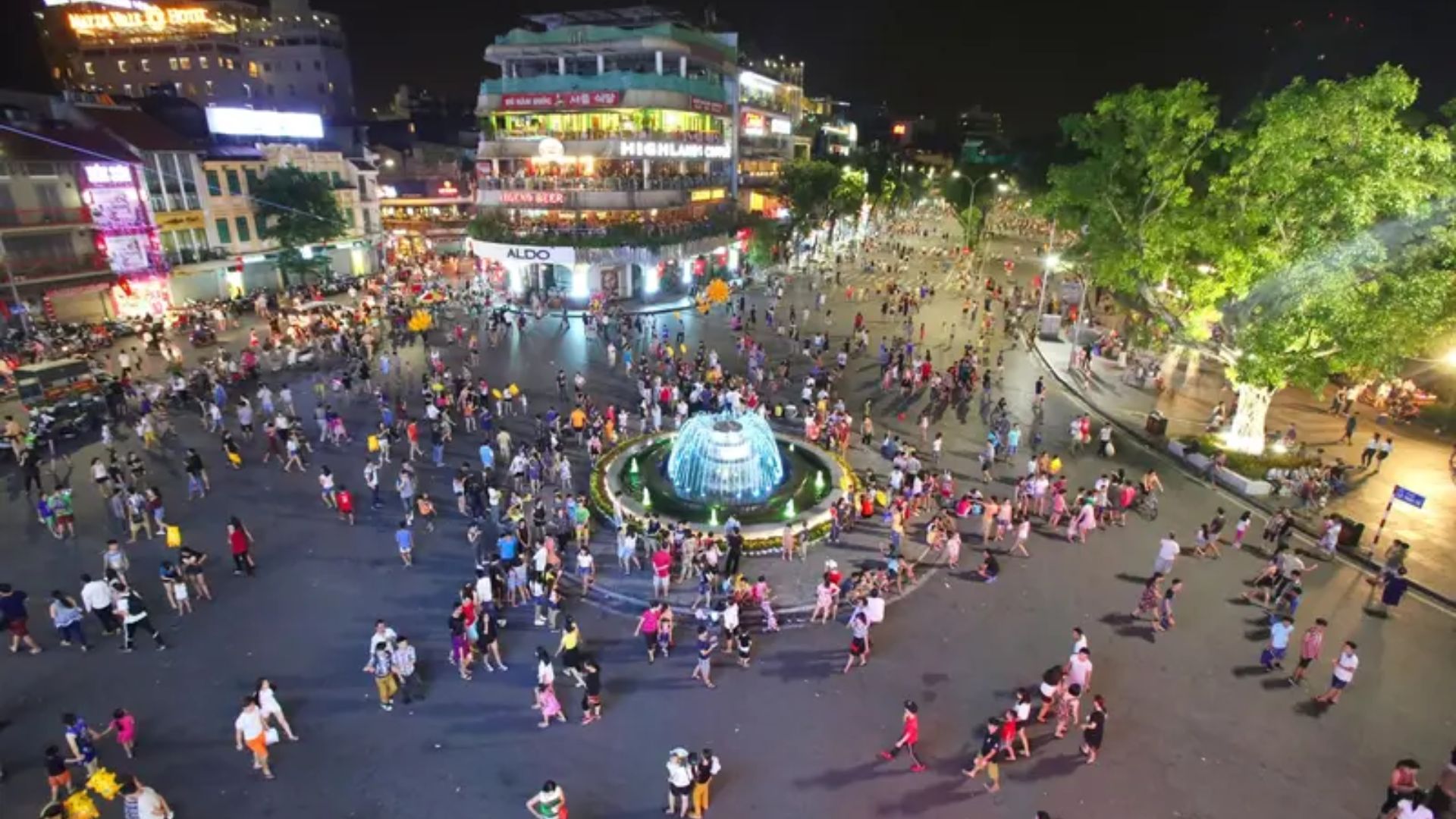 Experience Hanoi Nightlife