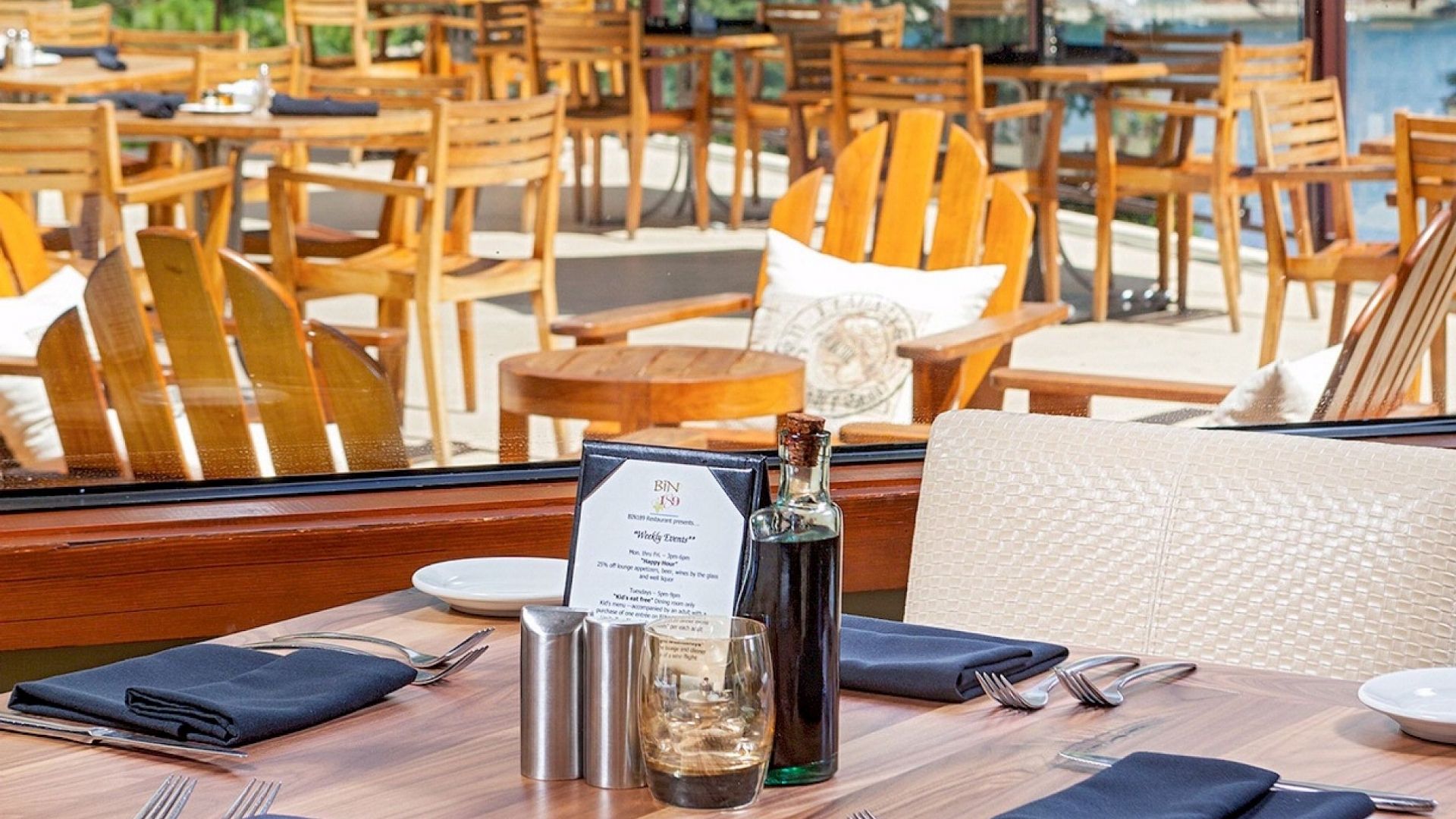 Dine Lakeside at the Best Restaurants