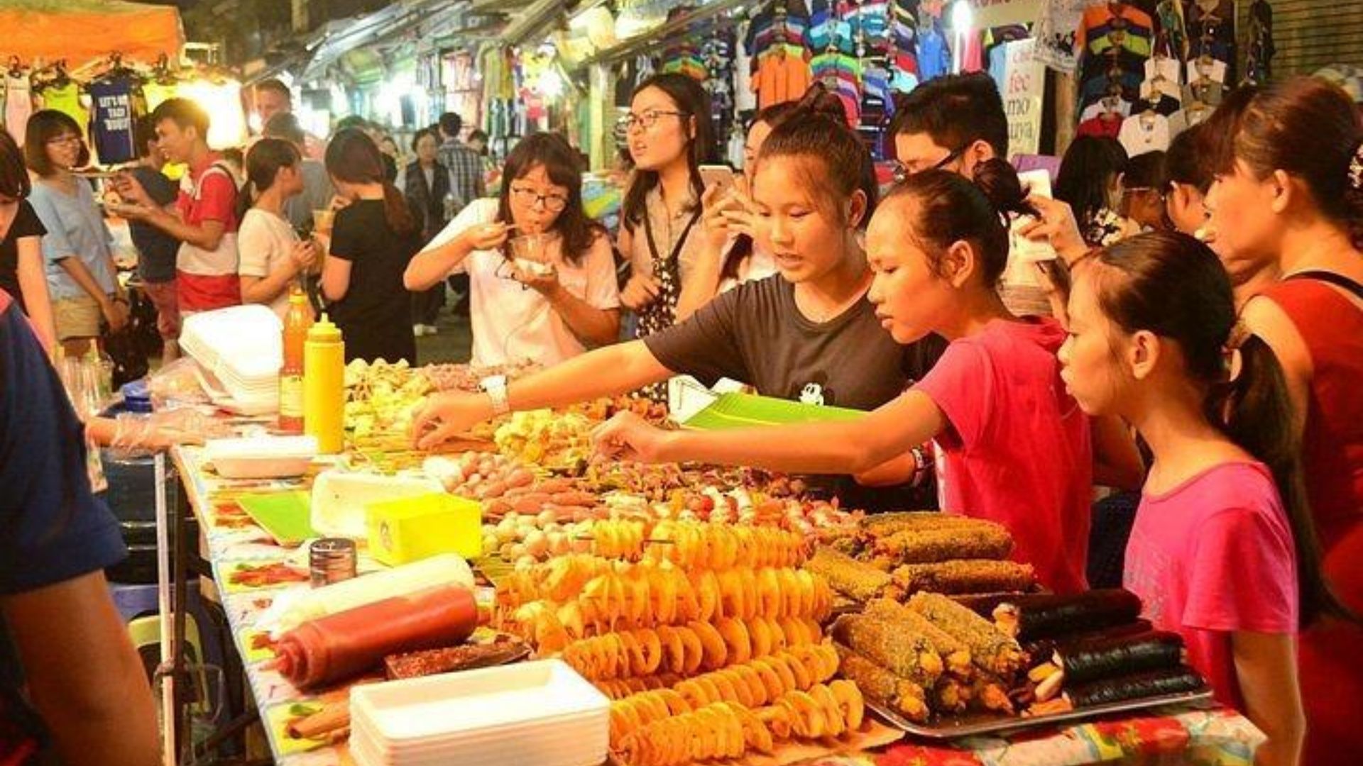 Enjoy Hanoi Street Food