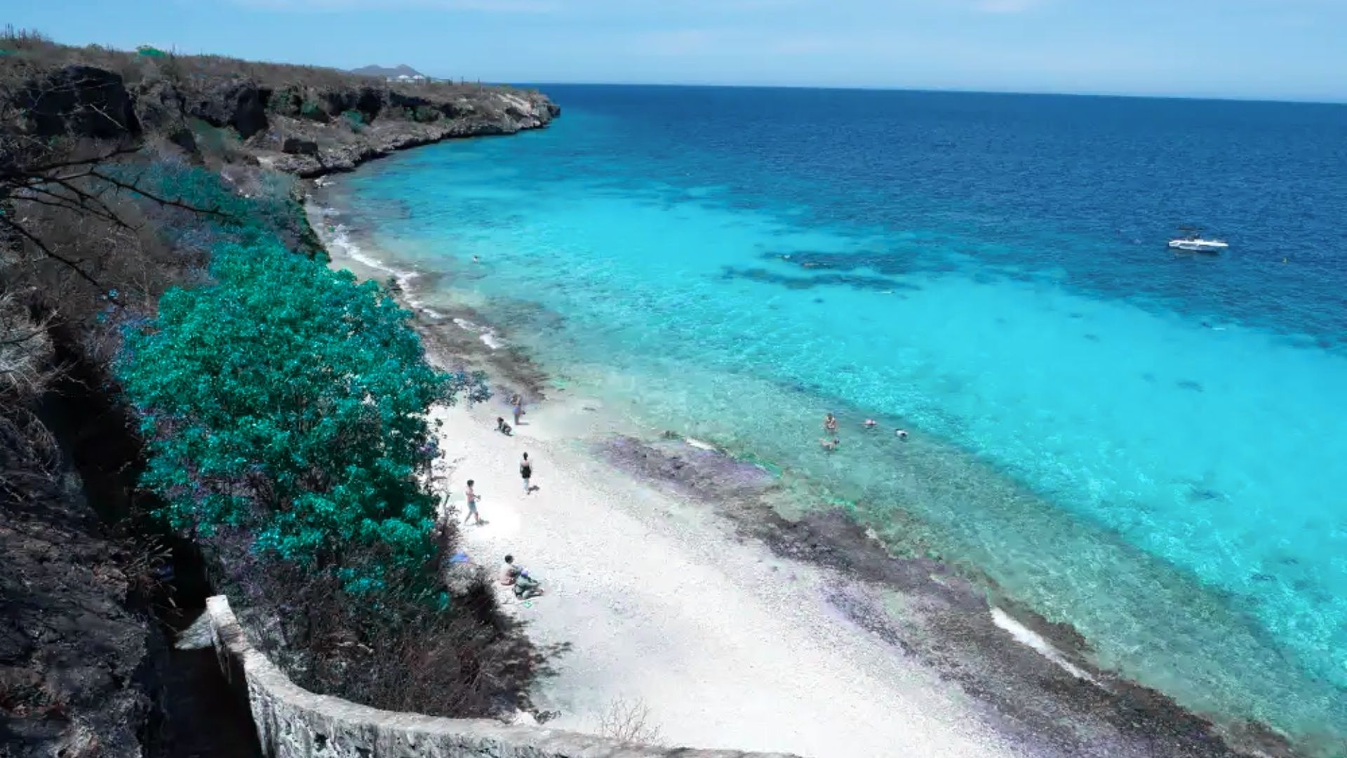 Visit 1000 Steps Beach