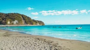 Relax at Yuigahama Beach