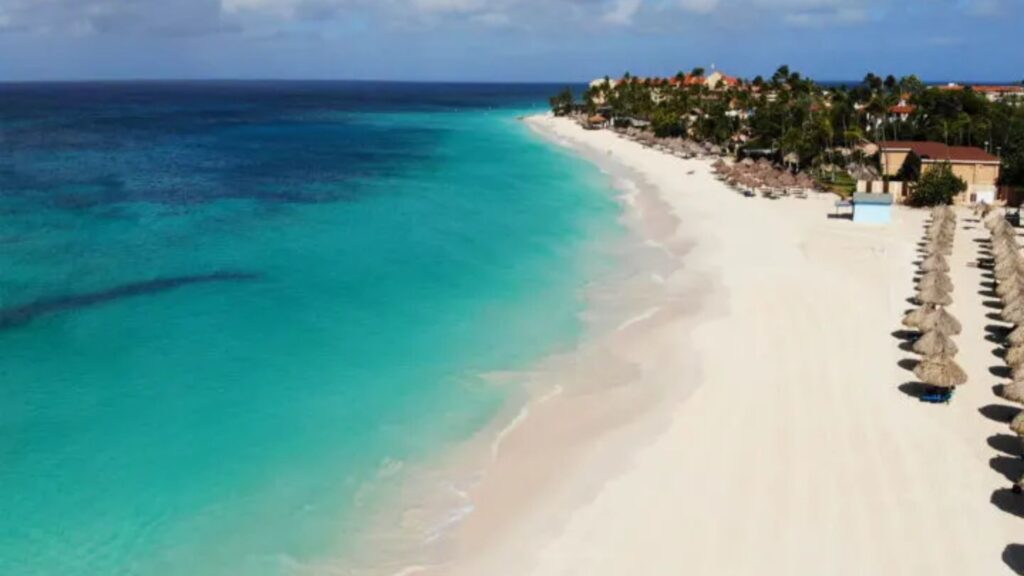 beaches in aruba