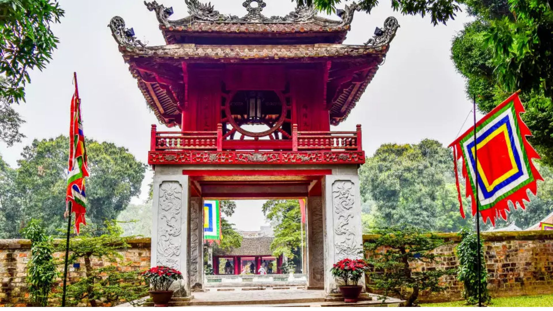Tour the Temple of Literature