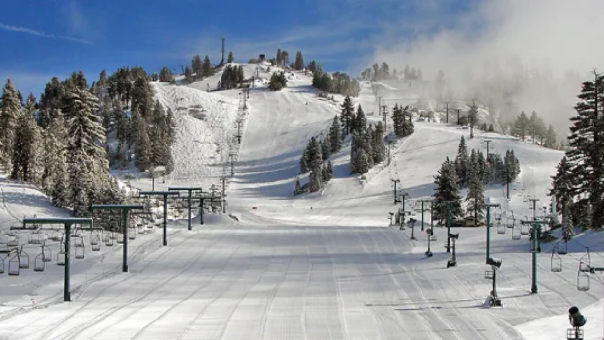 Enjoy Winter Skiing at Snow