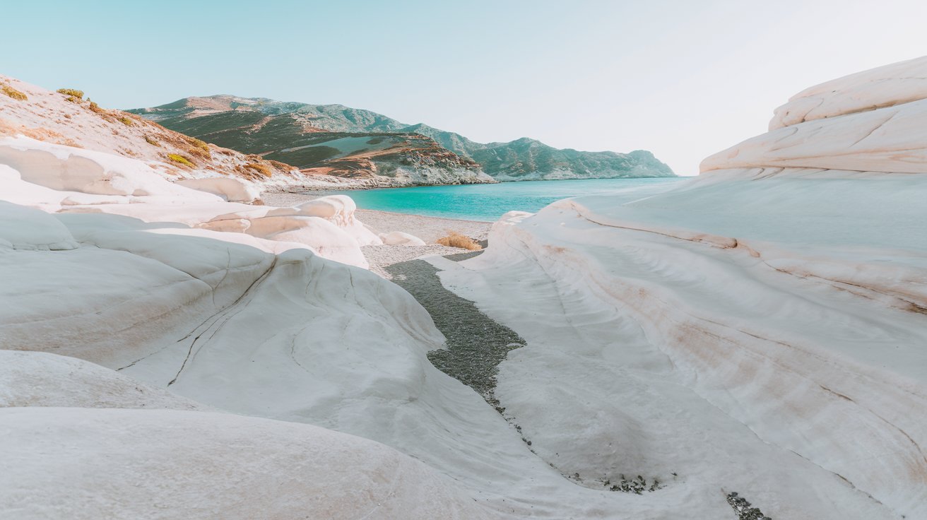 Sarakiniko Beach