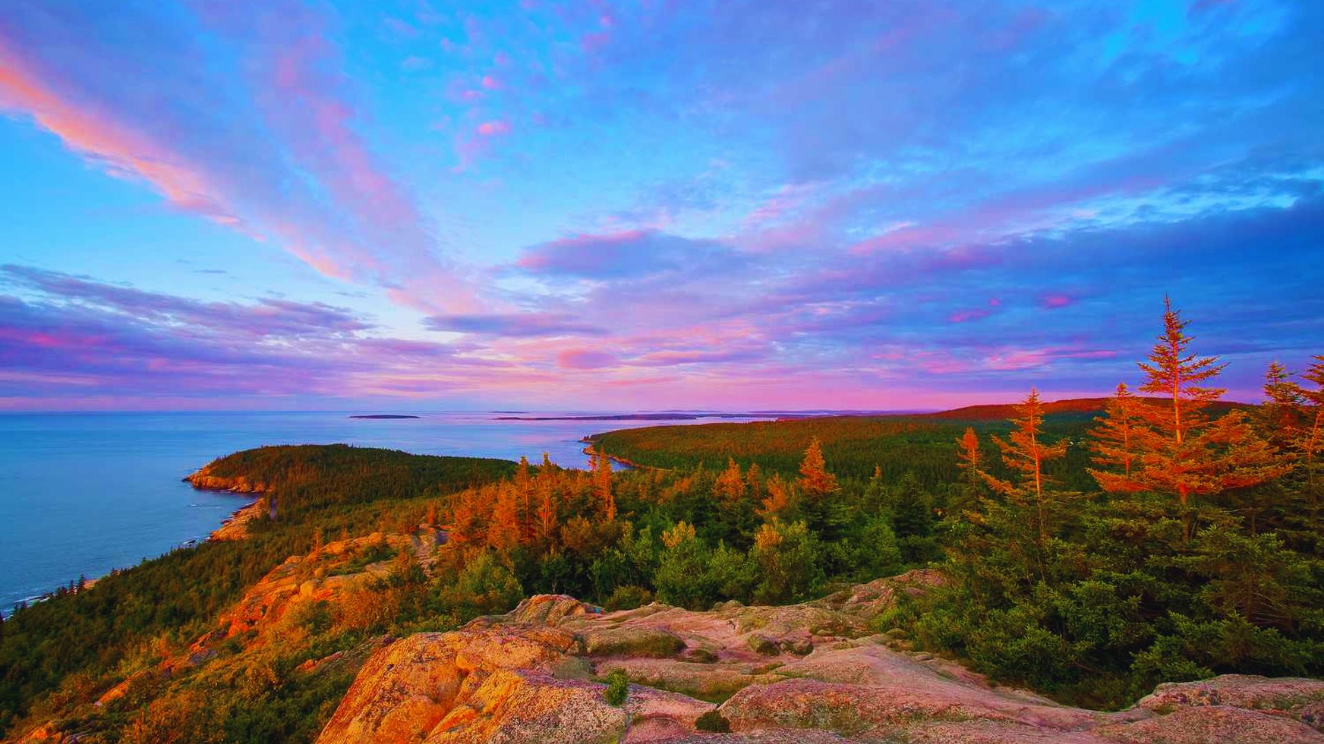Portland Head Light, a prominent lighthouse, overlooking the Atlantic Ocean in Cape Elizabeth, Maine, USA.
