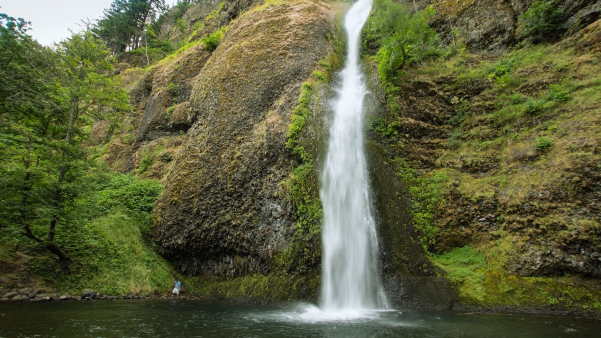 6. Horsetail Falls