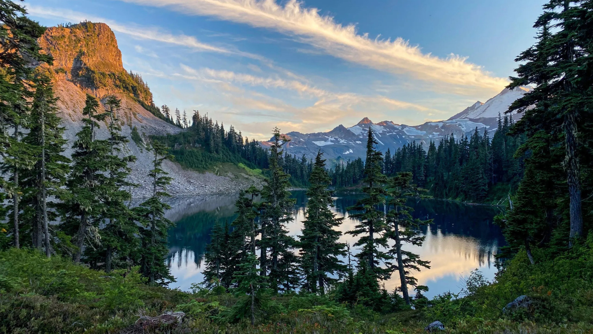 3. Picture Lake Loop