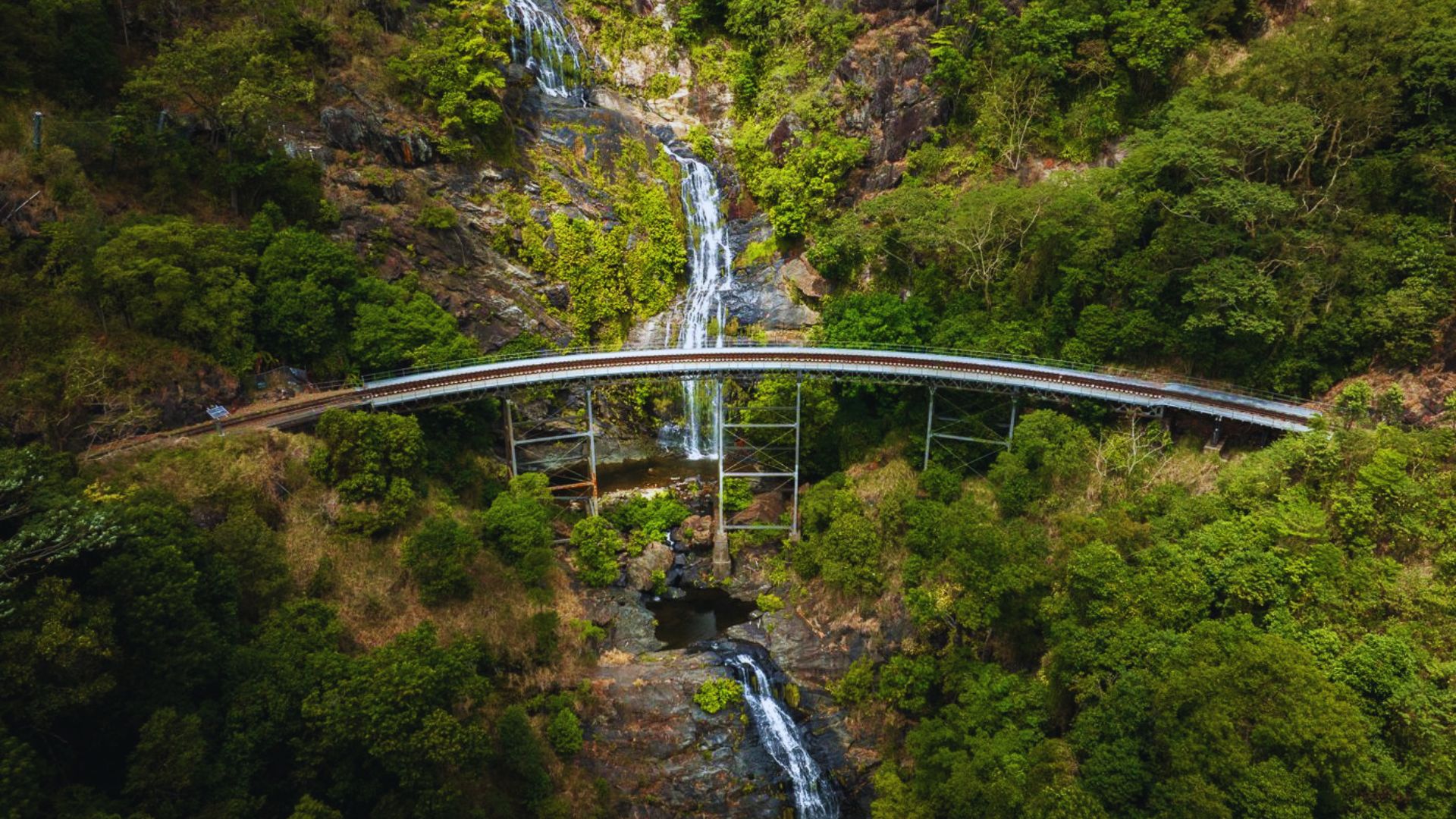 2. Stoney Creek & Vineland: Wineries & Waterfalls