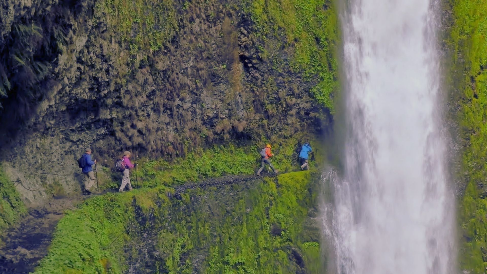 Eagle Creek Trail to Tunnel Falls