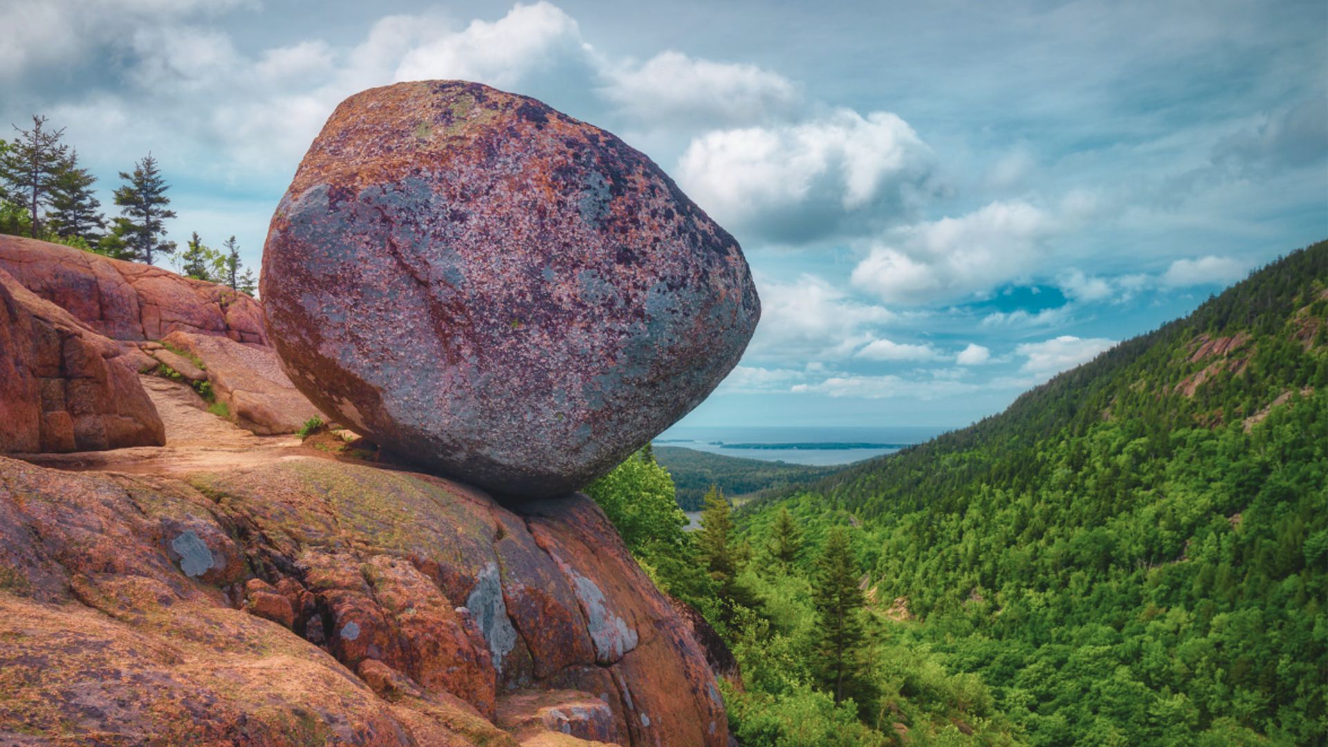 4. South Bubble Trail: Perfect Mix of Views and Fun