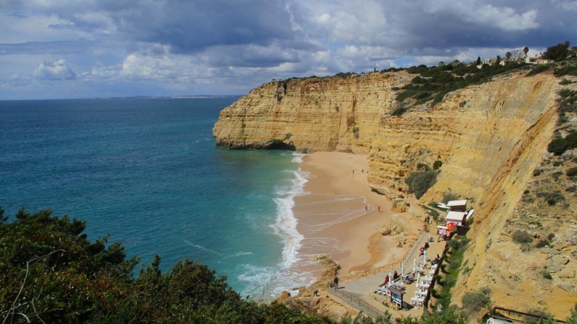 Praia de Vale Centeanes