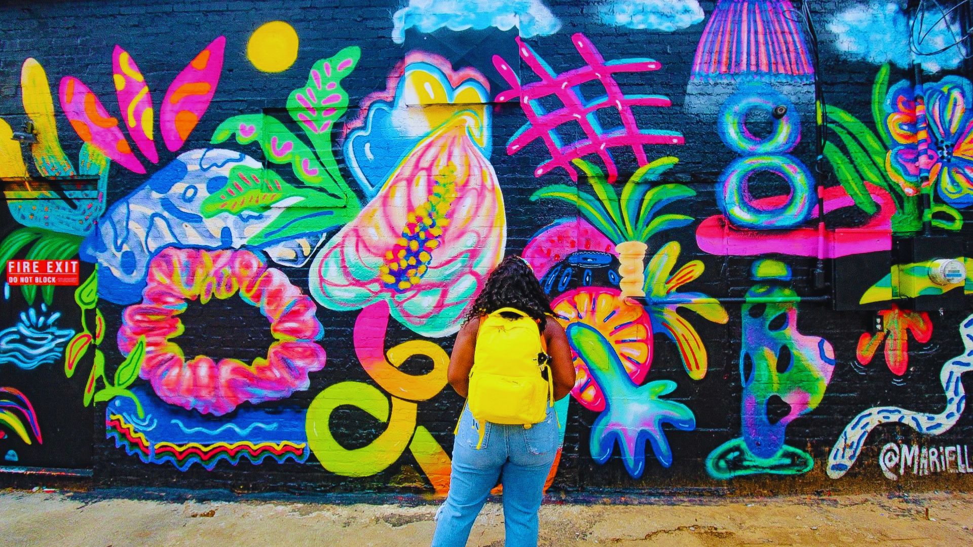 Plaza Walls Street Art