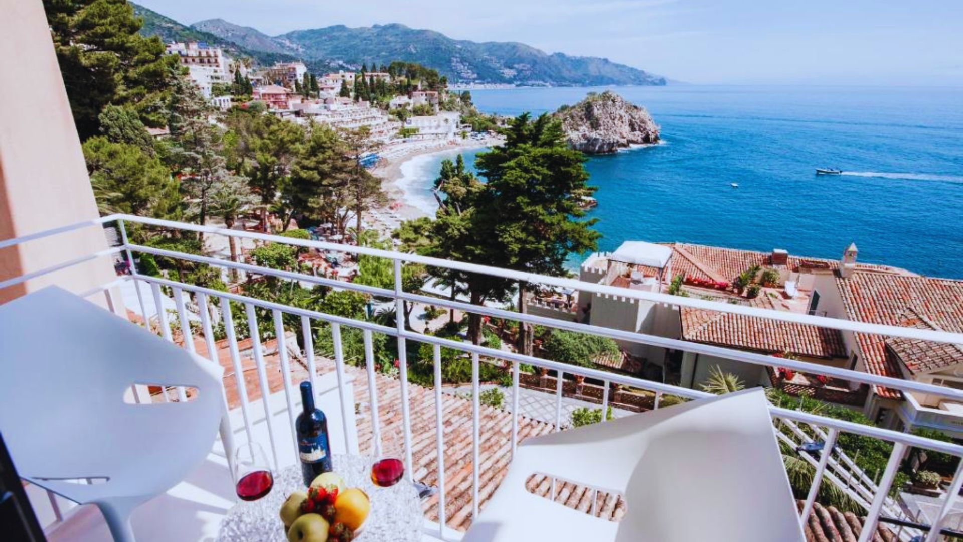 Relax at Mazzarò Beach