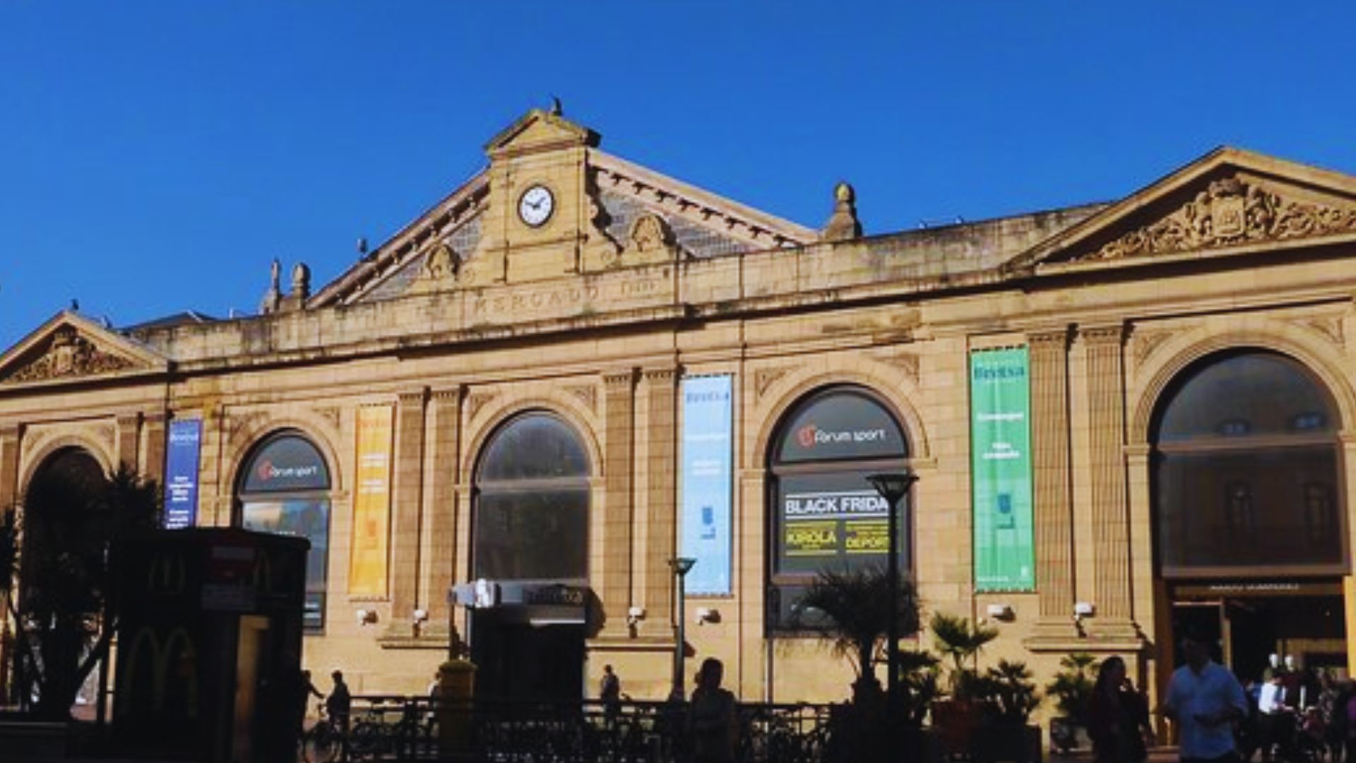 Visit Mercado de la Bretxa for Fresh Basqu