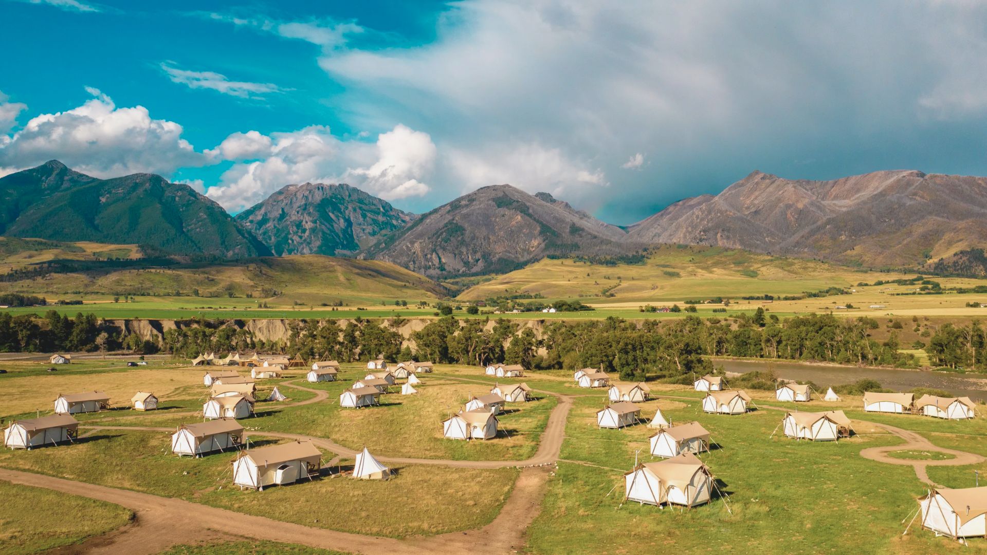 Where To Stay In Yellowstone And Grand Teton