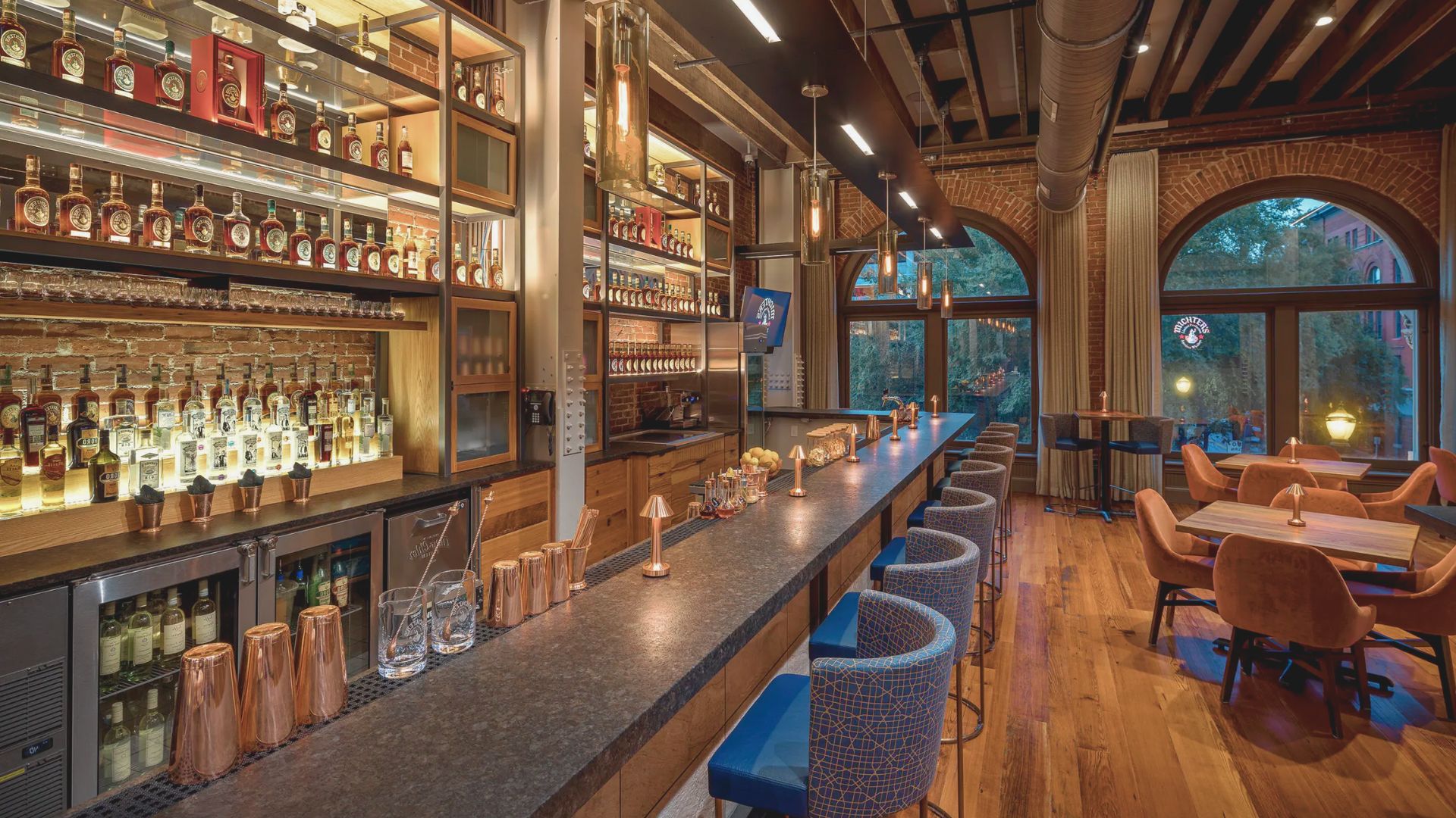 Dining And Nightlife Near Bourbon