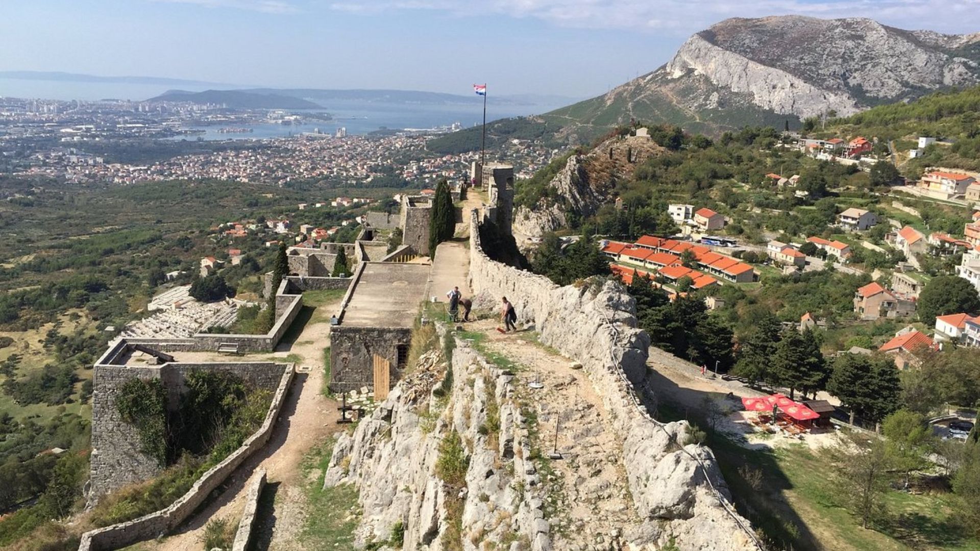 See Remarkable Attractions