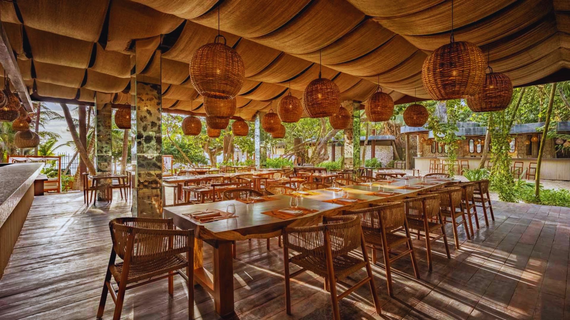 Fine Dining vs Casual: Choosing the Right Tulum Restaurant