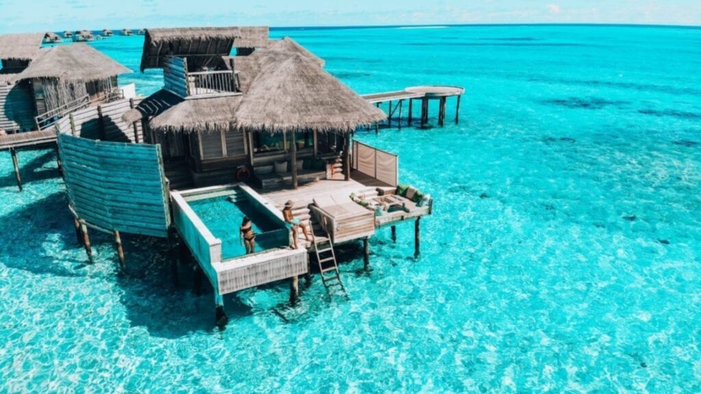 Maldives vs Bora Bora: Which Paradise Is Truly Worth It?