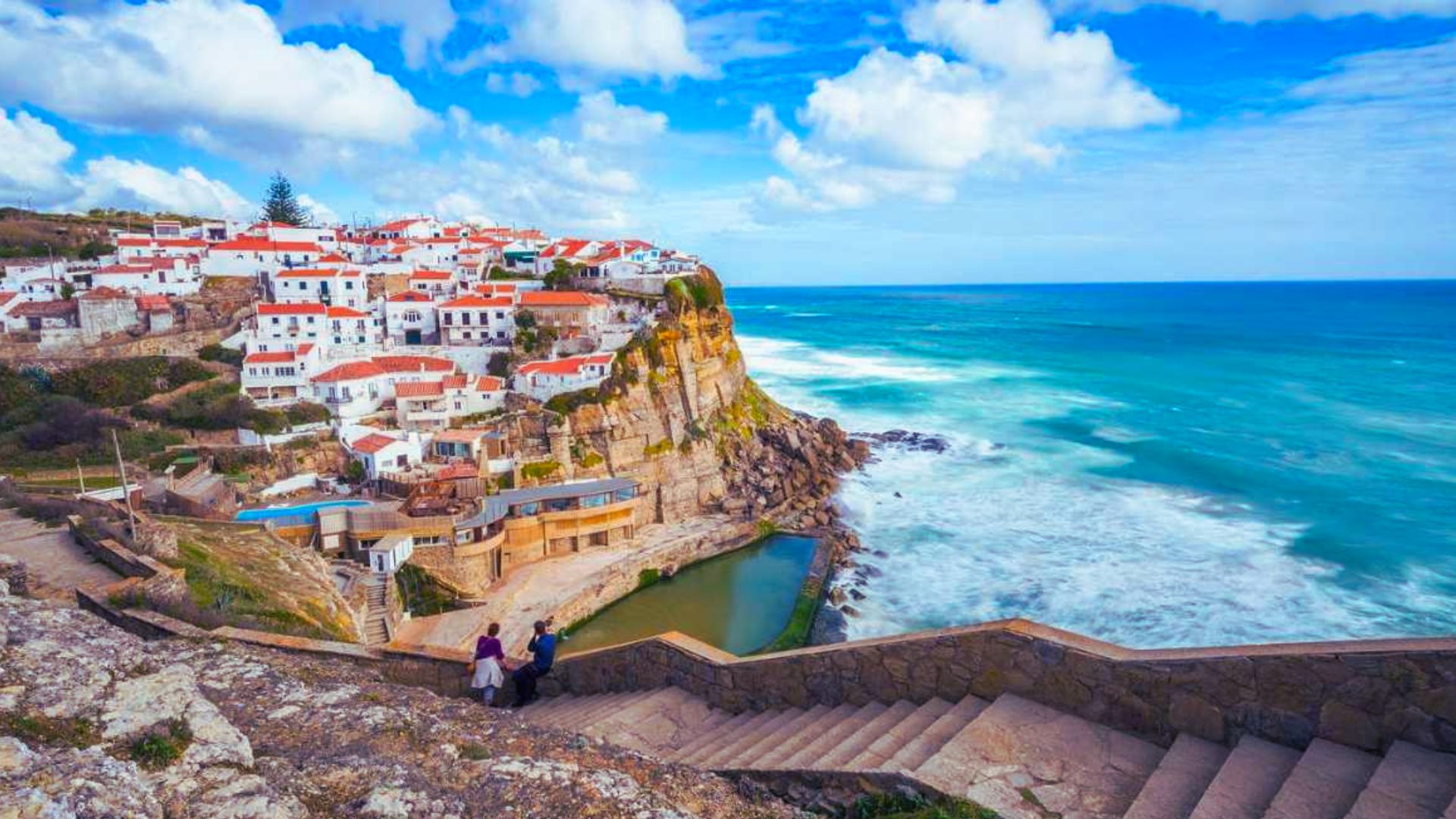 Why is August Perfect for Travel?
