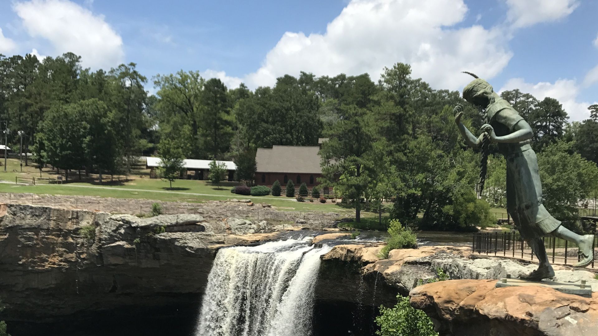 Noccalula Falls ( Gadsden)