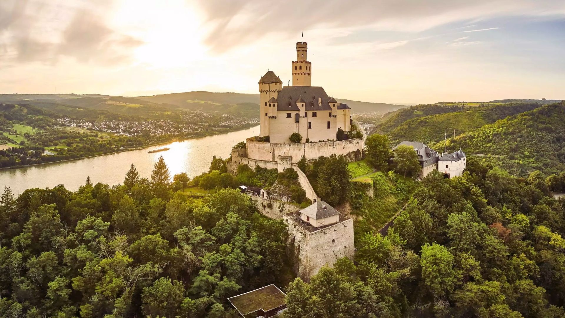 Best Time to Visit Rhine River Castles
