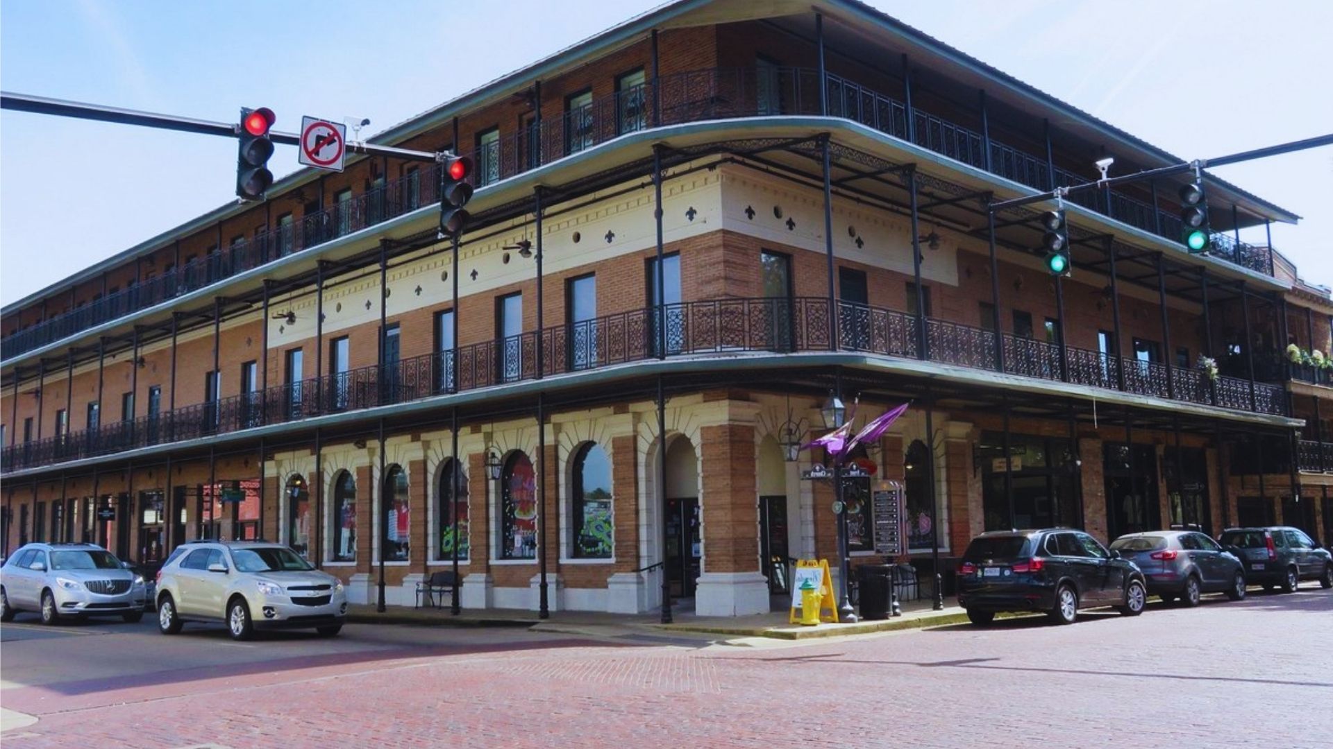 Explore Historic District Shopping