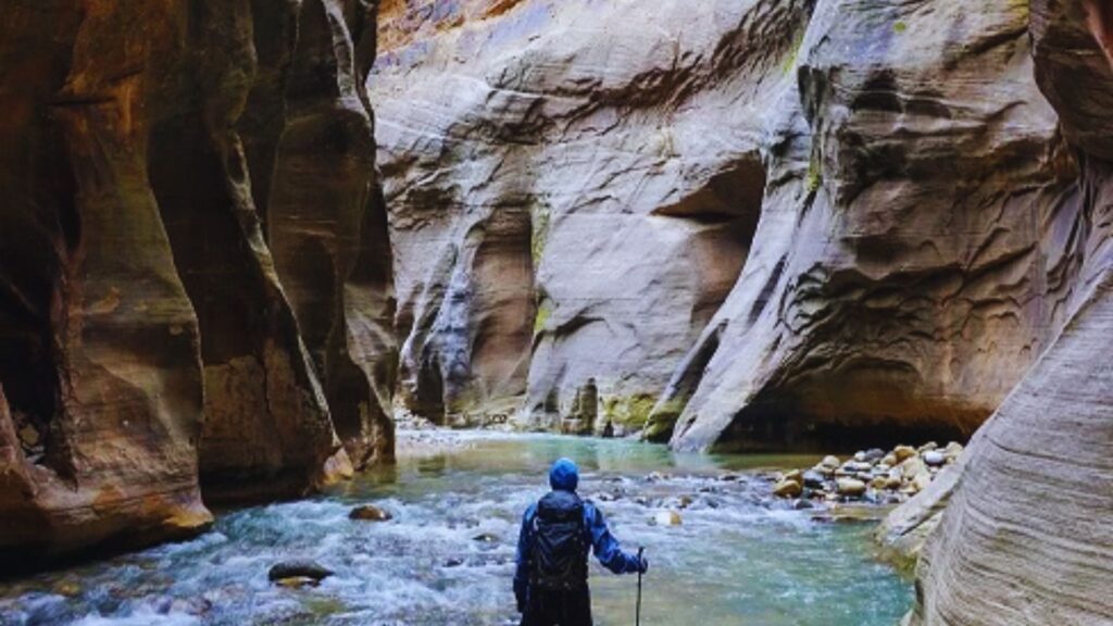 Hiking the Narrows with Kids