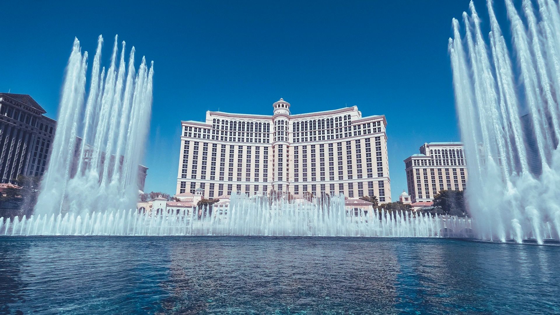 Watch the Bellagio Fountains