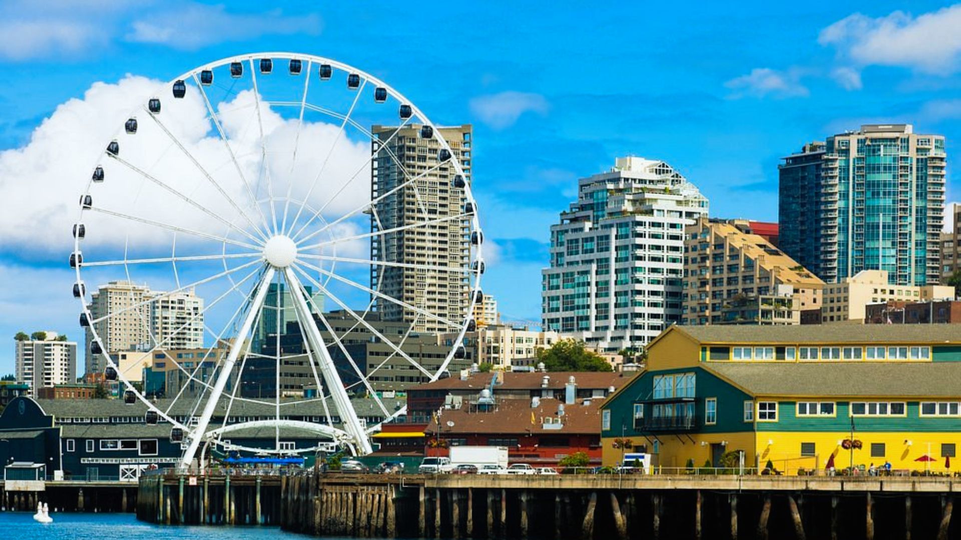 Ride the Seattle Great Wheel at Sunset
