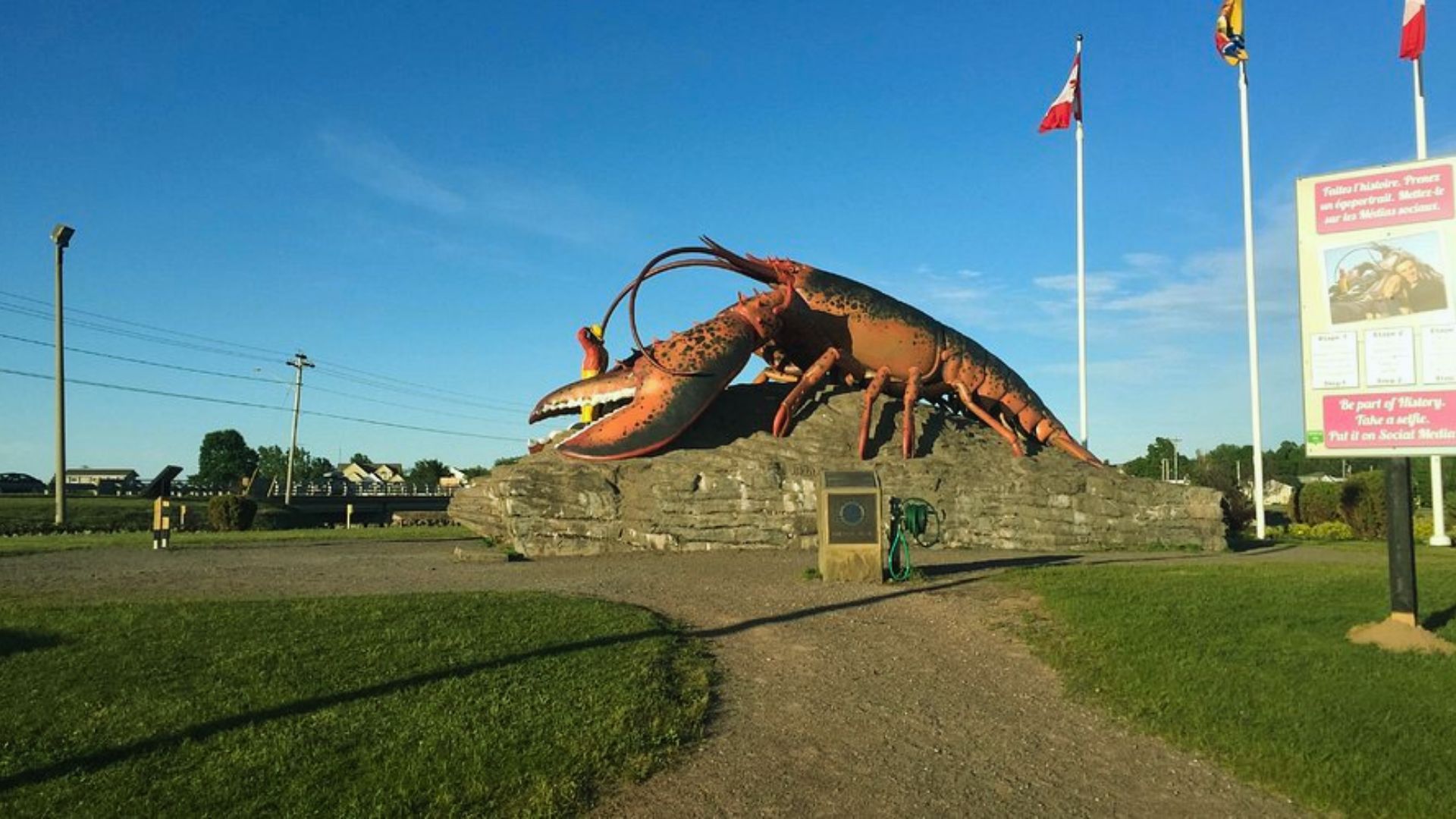 Visit the Giant Lobster in Shediac