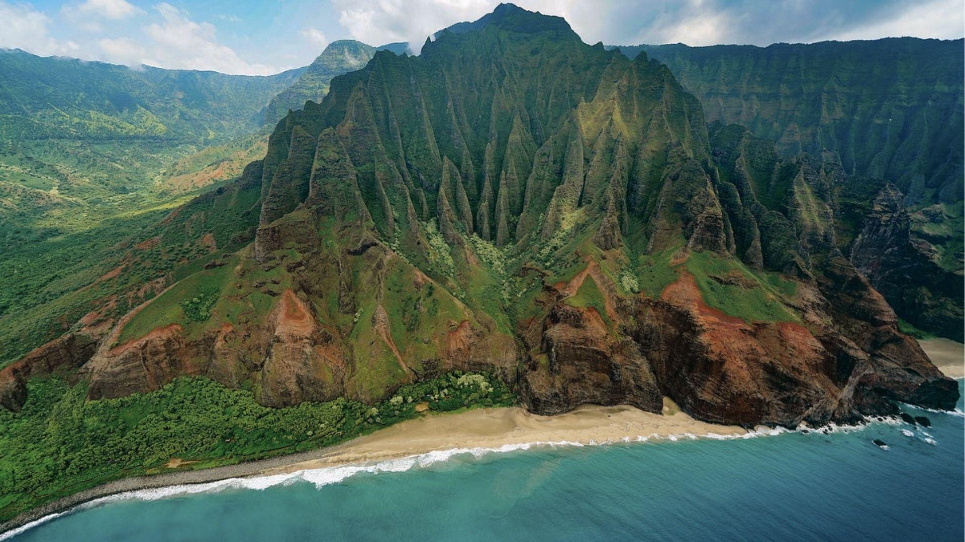 Dramatic Kuilau Ridge Trail, reward of the Kalalau Trail hike in Kauai.