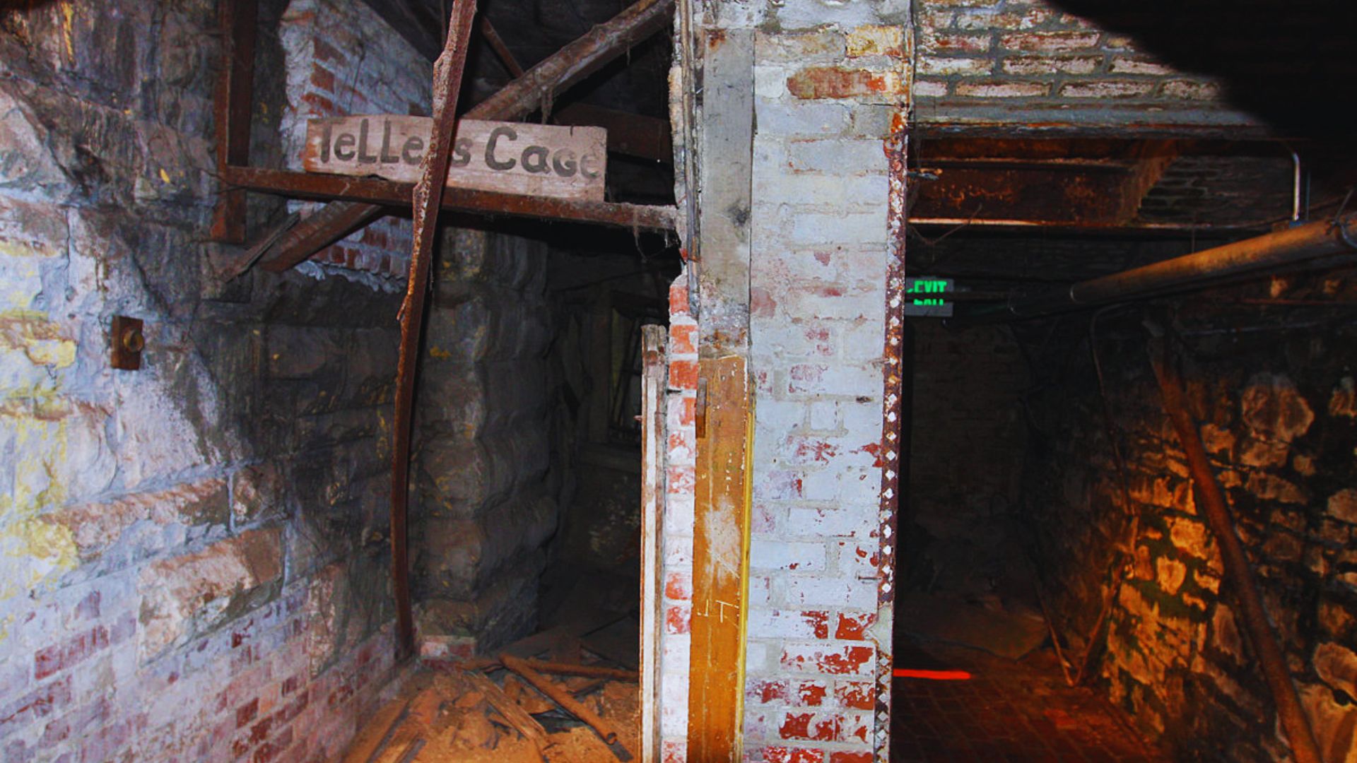 Take the Seattle Underground Tour